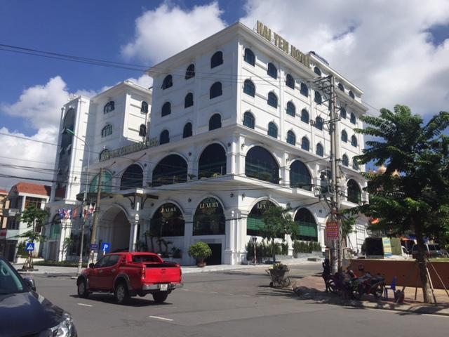 Hai Yen Luxury Hotel Cam Pha Exteriör bild